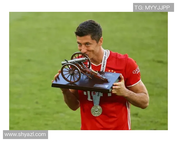 莱万再创辉煌：从足球天才到世界巨星的传奇之路